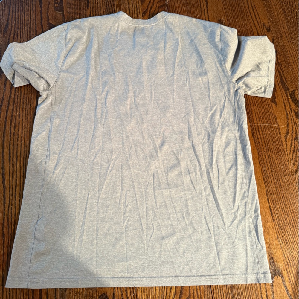 Nike DriFit Vneck - Picture 4 of 4